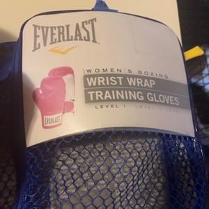 Women’s Everlast Training Gloves
